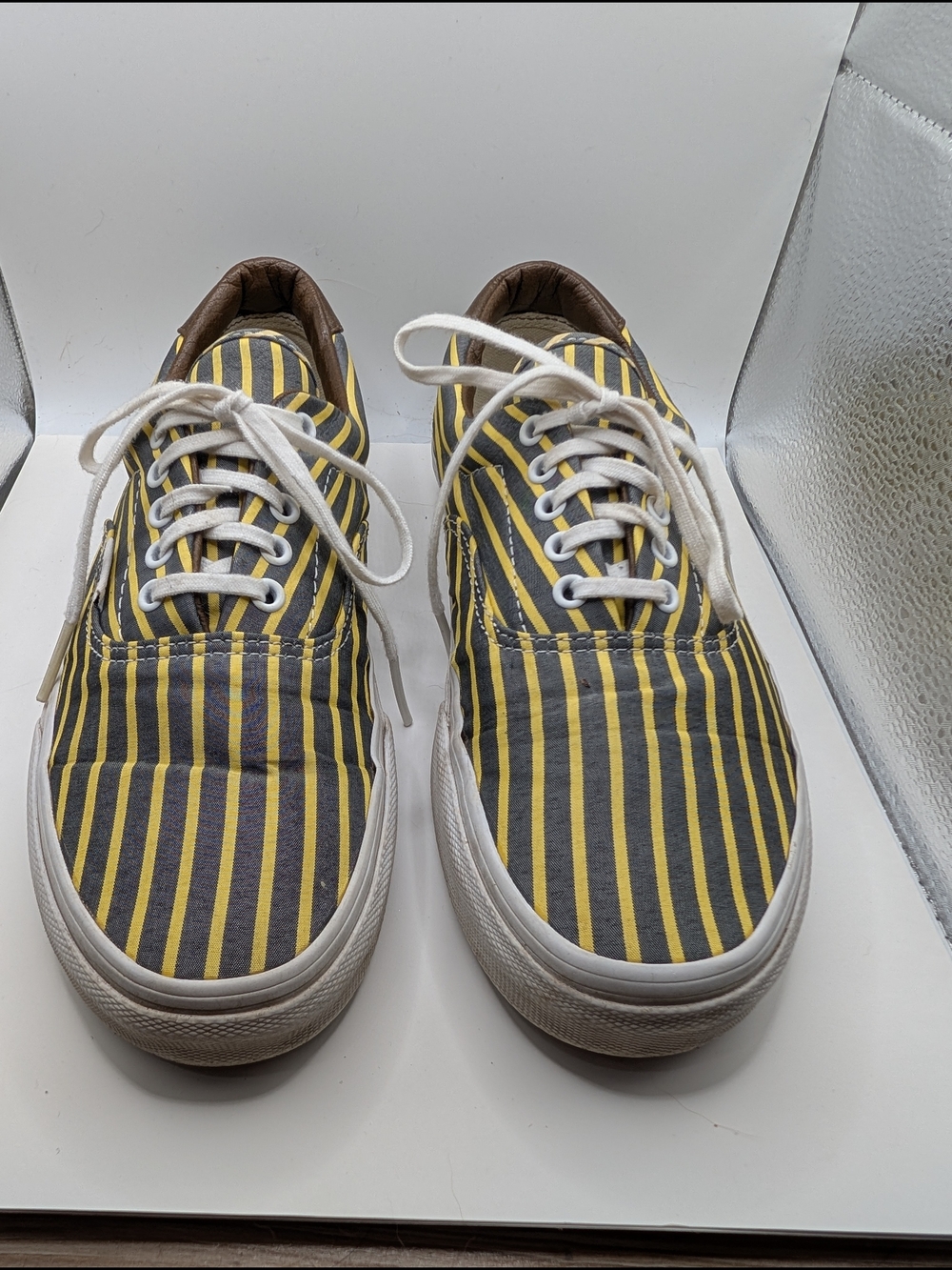 Vans Stripe Canvas Low-Top Sneakers in Yellow and Gray - Picture 2 of 8